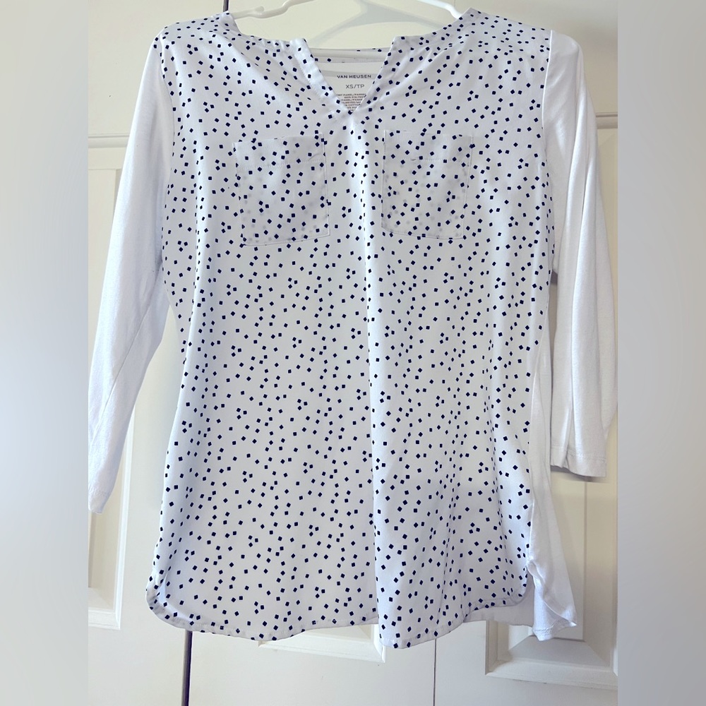 Van Heusen extra small top